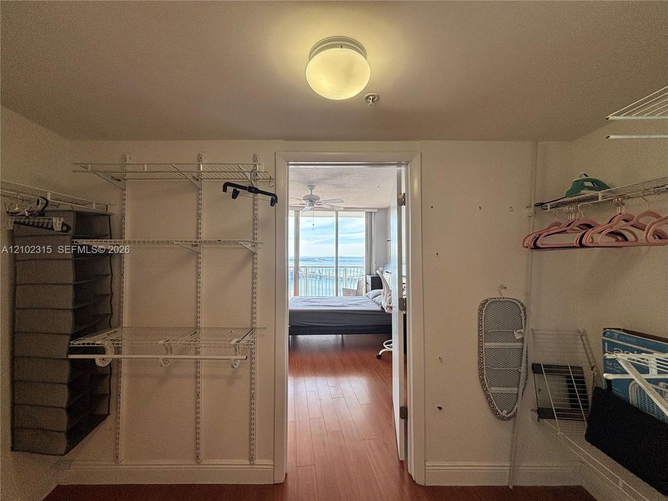 В аренду: $3,250 (1 спален, 1 ванн, 791 Квадратных фут)