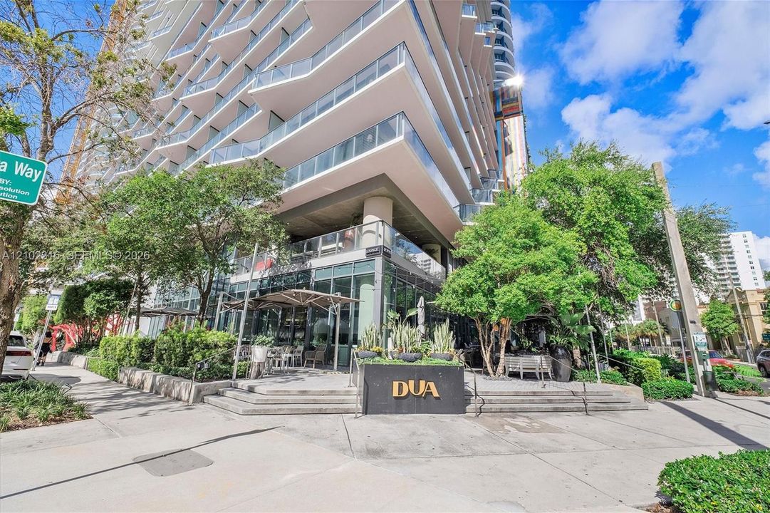 На продажу: $995,000 (3 спален, 2 ванн, 1281 Квадратных фут)