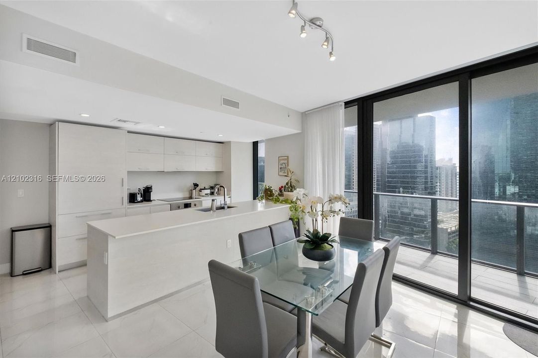 На продажу: $995,000 (3 спален, 2 ванн, 1281 Квадратных фут)