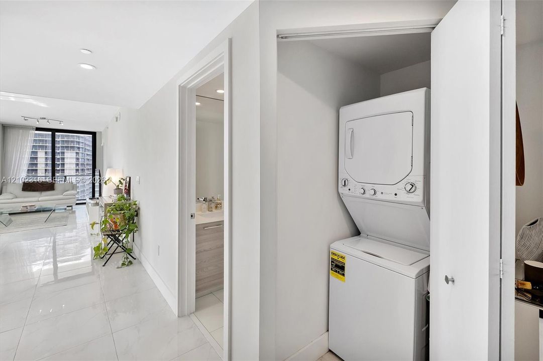 На продажу: $995,000 (3 спален, 2 ванн, 1281 Квадратных фут)