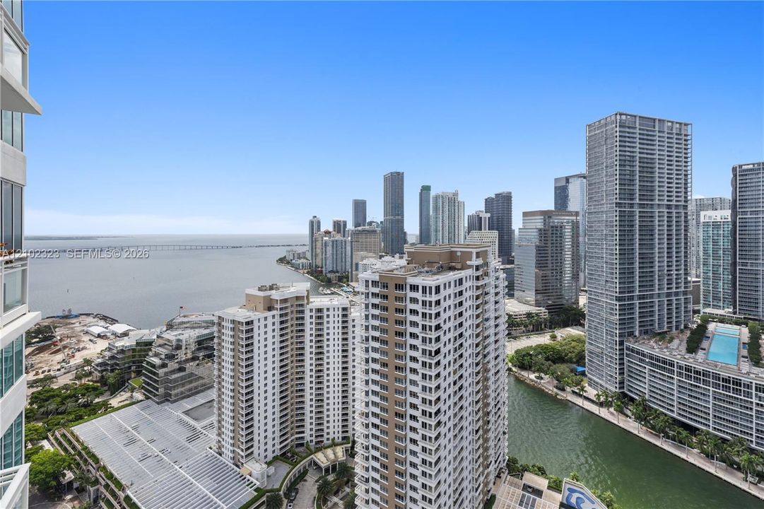 For Sale: $1,495,000 (2 beds, 2 baths, 1326 Square Feet)
