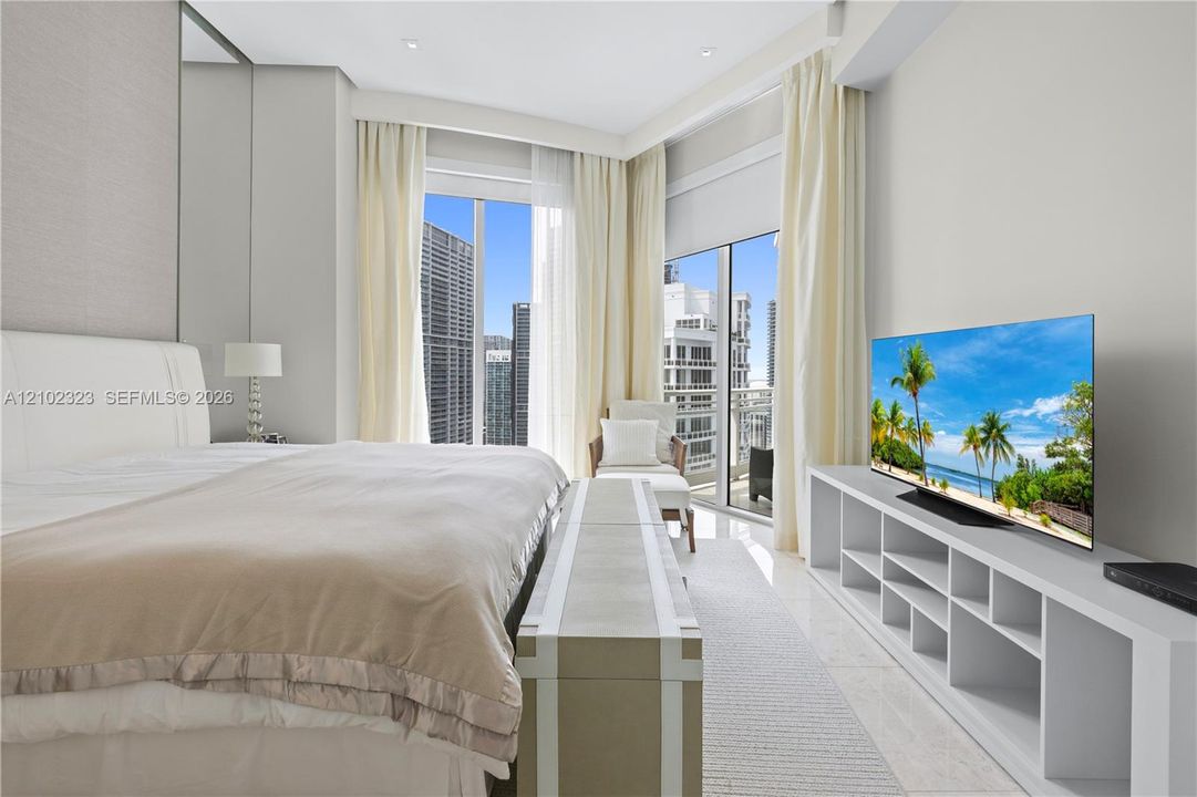 For Sale: $1,495,000 (2 beds, 2 baths, 1326 Square Feet)
