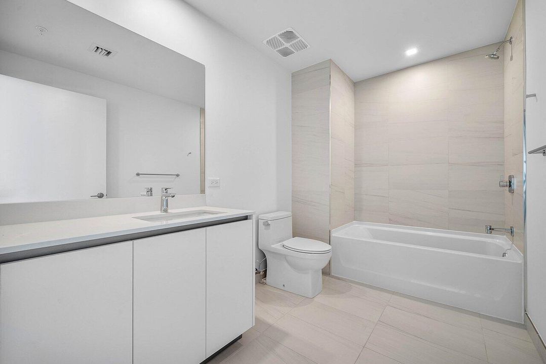 2nd bathroom