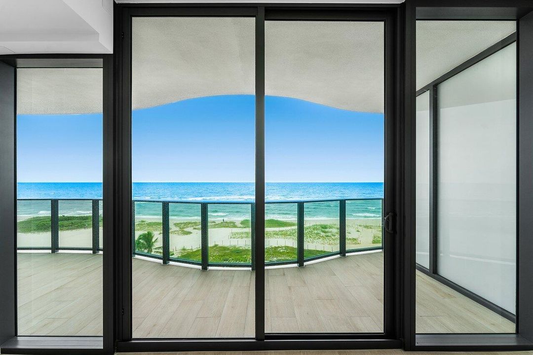 Primary sliding doors