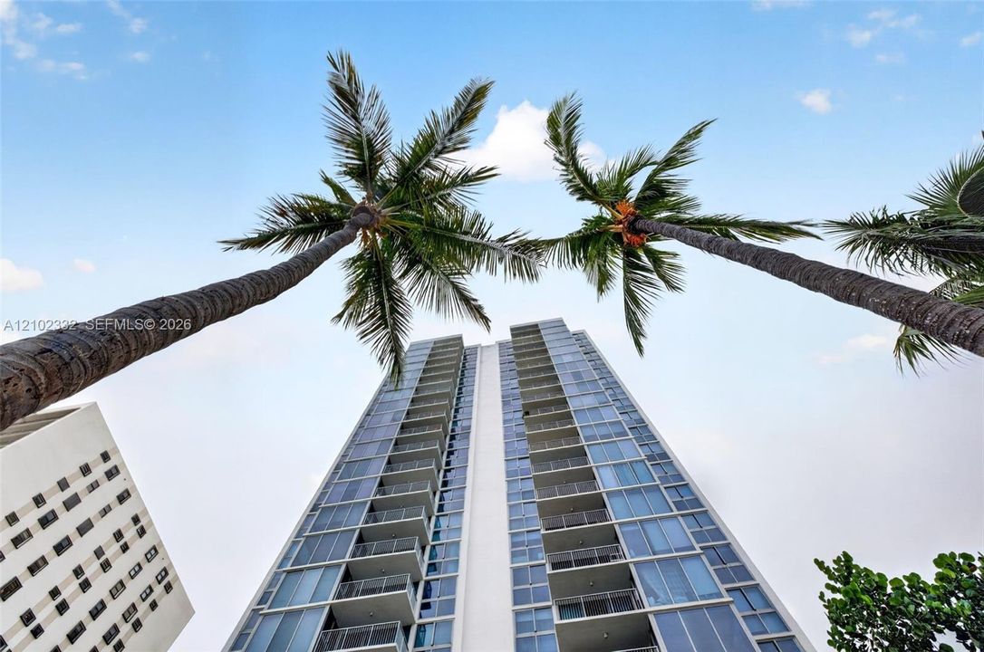 For Sale: $750,000 (2 beds, 2 baths, 1645 Square Feet)