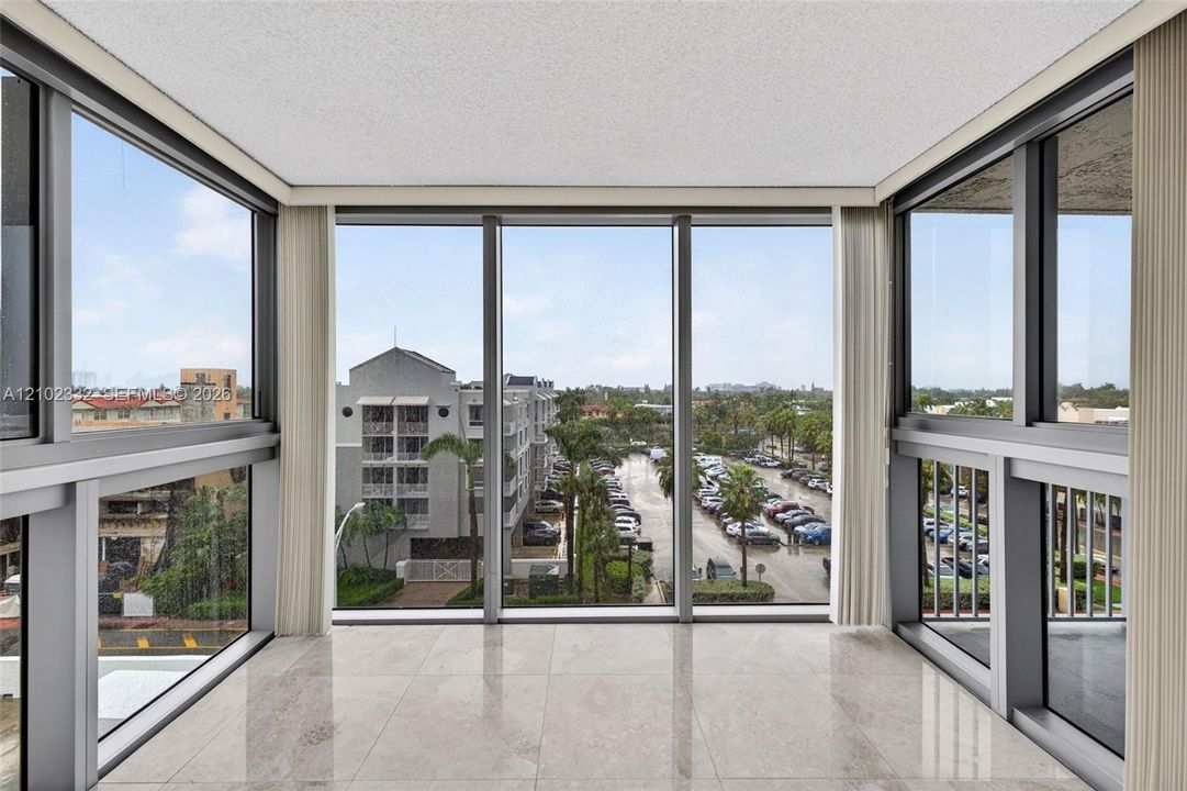 For Sale: $750,000 (2 beds, 2 baths, 1645 Square Feet)