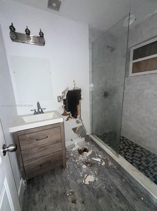 En Venta: $679,000 (0 camas, 0 baños, 1824 Pies cuadrados)