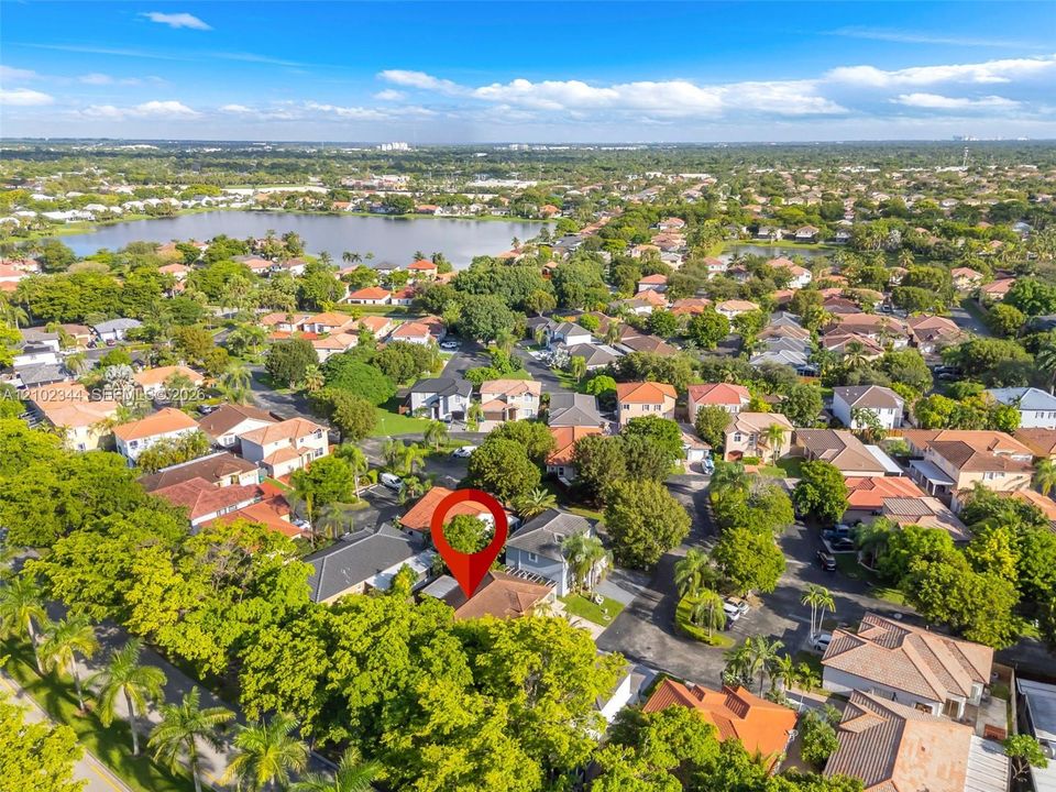 На продажу: $499,000 (3 спален, 2 ванн, 1561 Квадратных фут)