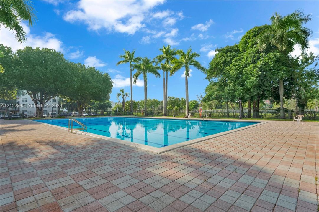 For Sale: $339,000 (3 beds, 2 baths, 1208 Square Feet)