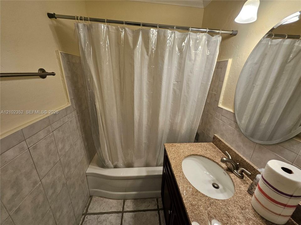 В аренду: $3,600 (3 спален, 2 ванн, 1845 Квадратных фут)