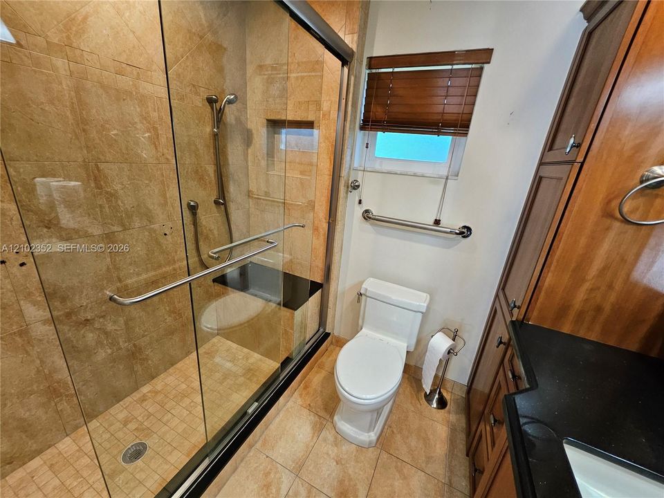 В аренду: $3,600 (3 спален, 2 ванн, 1845 Квадратных фут)