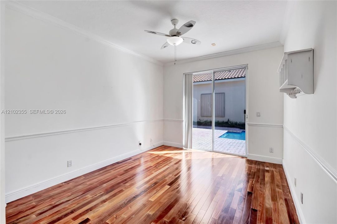 En Venta: $625,000 (3 camas, 2 baños, 2079 Pies cuadrados)