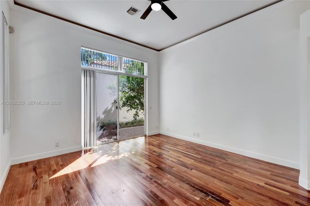 En Venta: $625,000 (3 camas, 2 baños, 2079 Pies cuadrados)