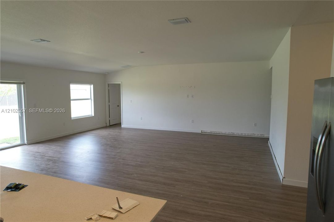 В аренду: $4,450 (4 спален, 3 ванн, 2240 Квадратных фут)