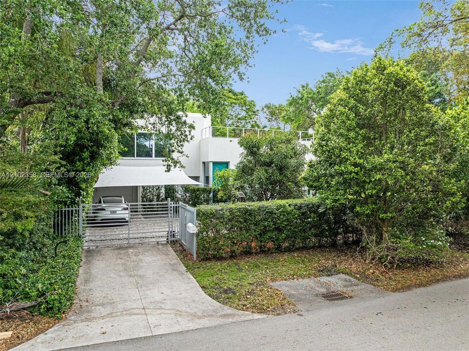 En Venta: $4,695,000 (4 camas, 4 baños, 3304 Pies cuadrados)