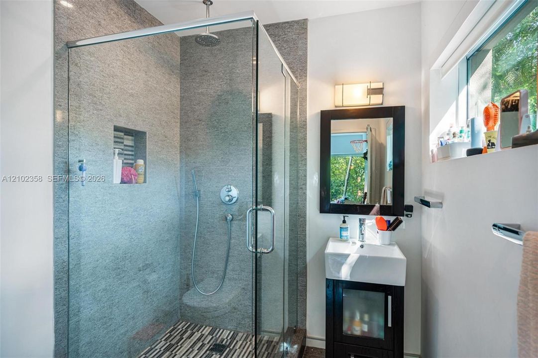 En Venta: $4,695,000 (4 camas, 4 baños, 3304 Pies cuadrados)