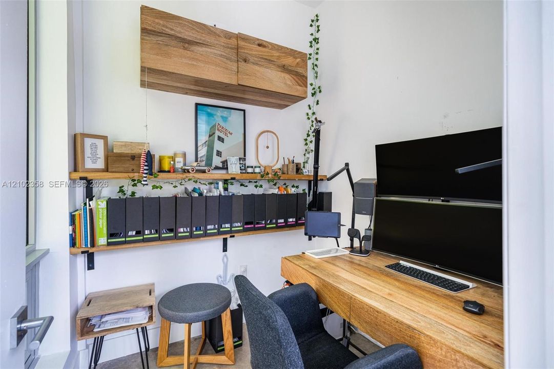 En Venta: $4,695,000 (4 camas, 4 baños, 3304 Pies cuadrados)