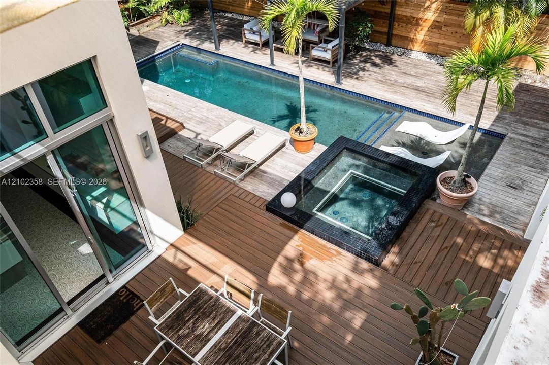 En Venta: $4,695,000 (4 camas, 4 baños, 3304 Pies cuadrados)