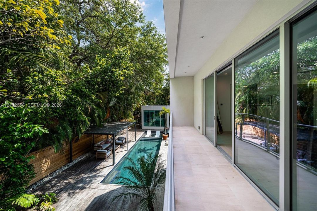 En Venta: $4,695,000 (4 camas, 4 baños, 3304 Pies cuadrados)