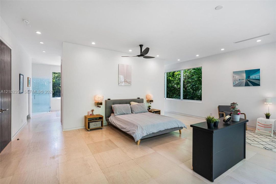 En Venta: $4,695,000 (4 camas, 4 baños, 3304 Pies cuadrados)