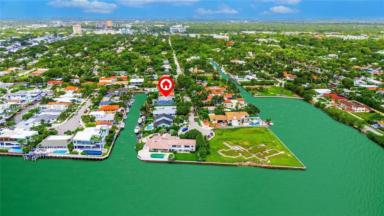 En Venta: $2,400,000 (3 camas, 2 baños, 2041 Pies cuadrados)