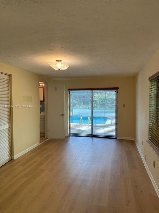 En Renta: $4,600 (4 camas, 2 baños, 2090 Pies cuadrados)
