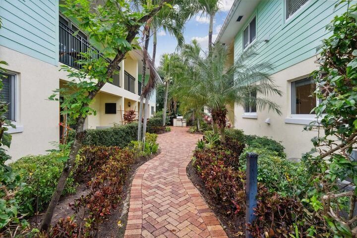 Courtyard Walkway