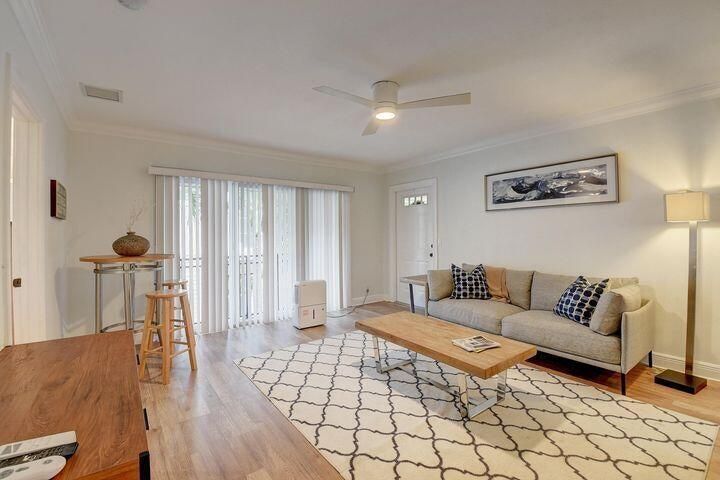 Unit 4 Living Rm