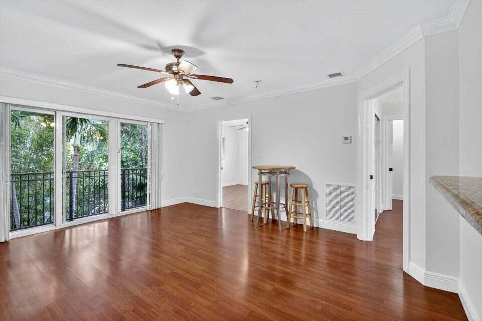 Unit 3 Living Rm