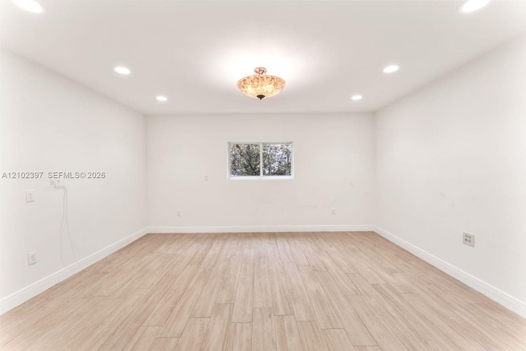 En Venta: $1,800,000 (5 camas, 5 baños, 4881 Pies cuadrados)