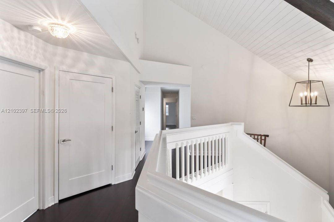 En Venta: $1,800,000 (5 camas, 5 baños, 4881 Pies cuadrados)