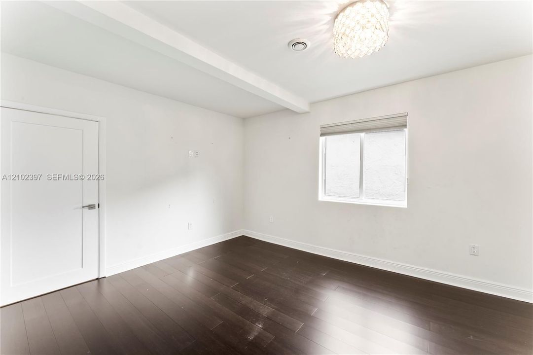En Venta: $1,800,000 (5 camas, 5 baños, 4881 Pies cuadrados)