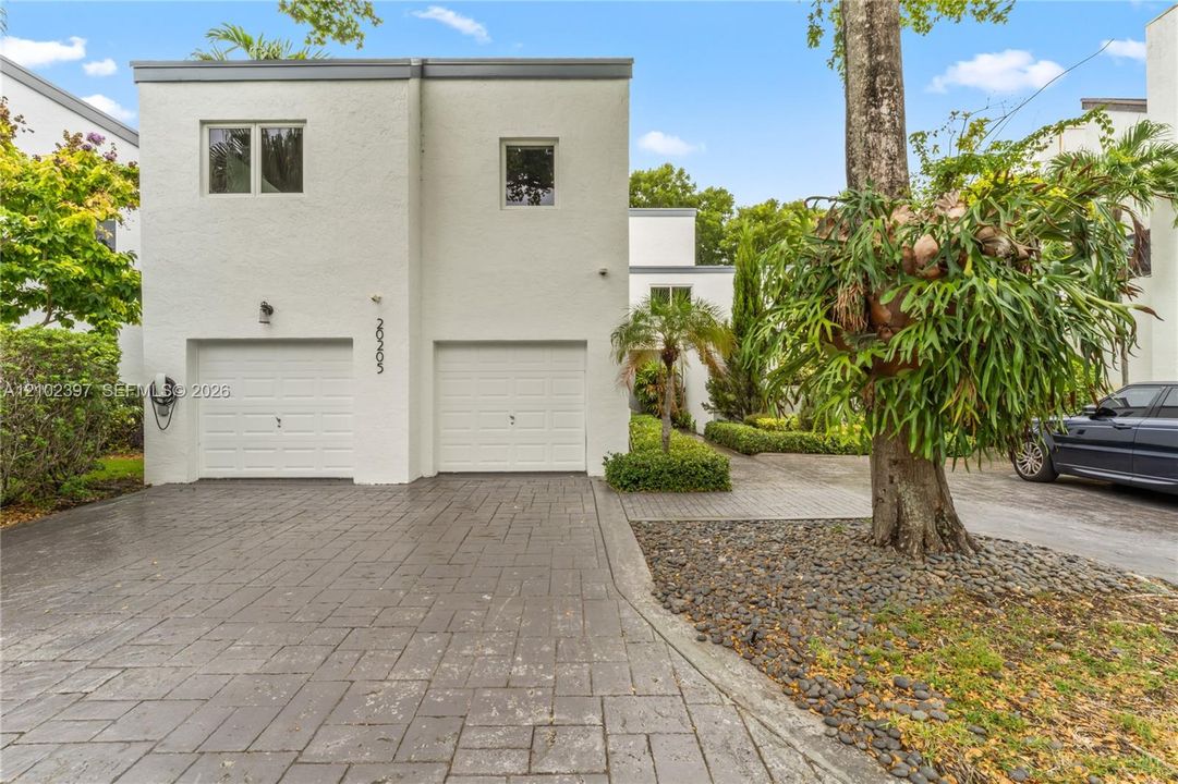 En Venta: $1,800,000 (5 camas, 5 baños, 4881 Pies cuadrados)