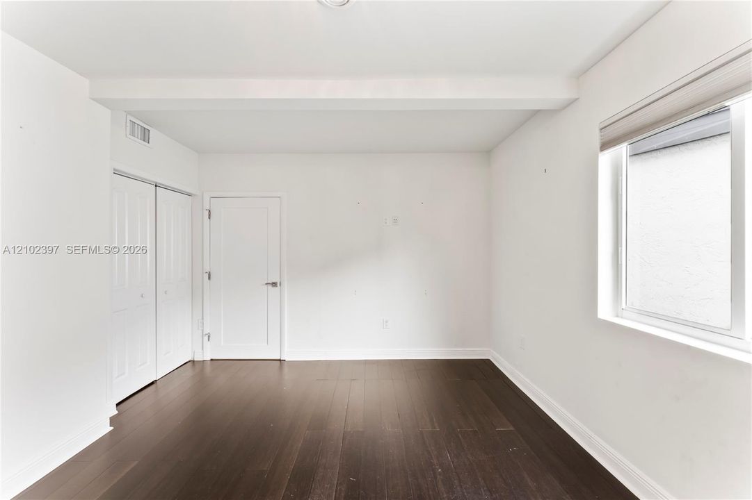 En Venta: $1,800,000 (5 camas, 5 baños, 4881 Pies cuadrados)