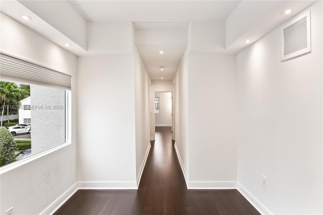 En Venta: $1,800,000 (5 camas, 5 baños, 4881 Pies cuadrados)
