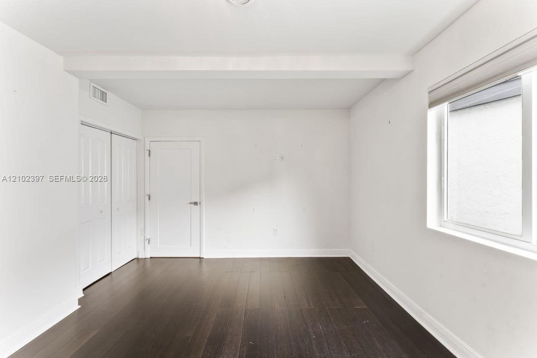 En Venta: $1,800,000 (5 camas, 5 baños, 4881 Pies cuadrados)