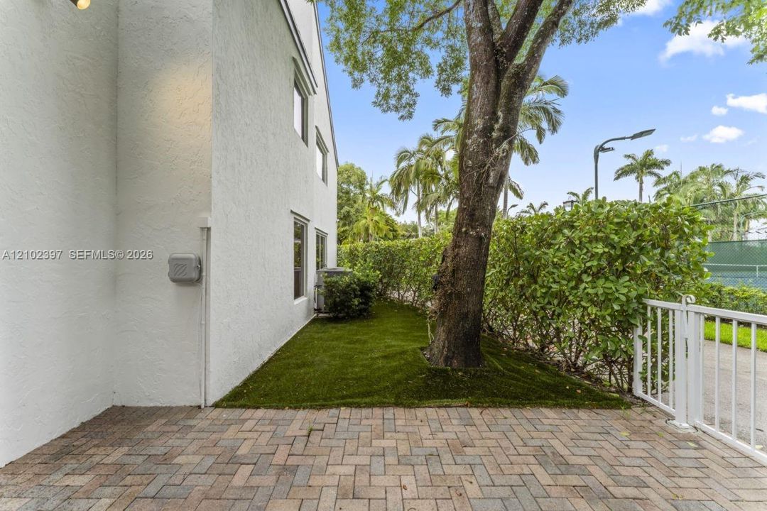 En Venta: $1,800,000 (5 camas, 5 baños, 4881 Pies cuadrados)
