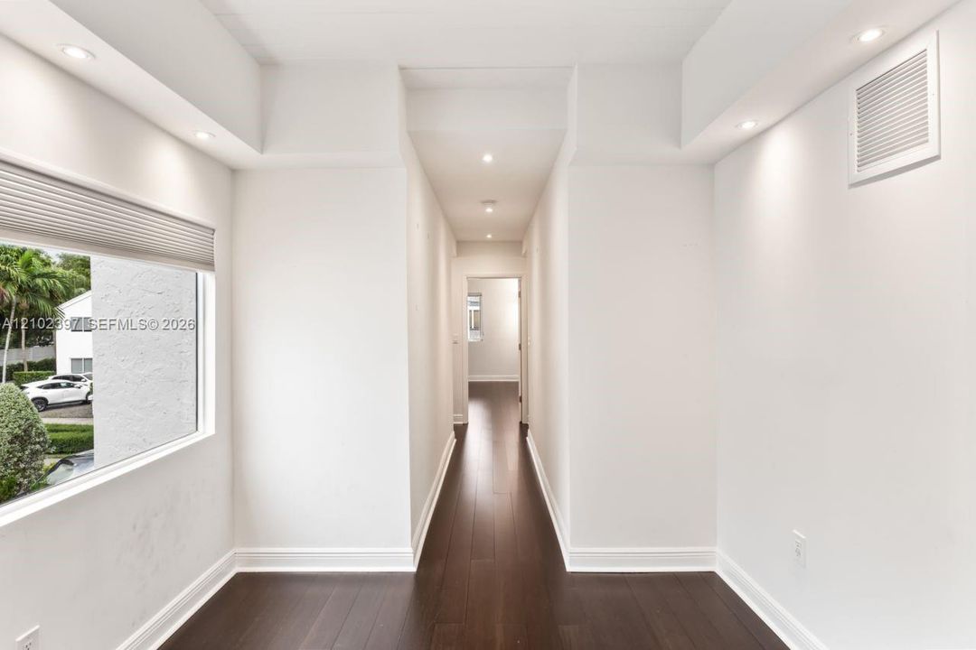 En Venta: $1,800,000 (5 camas, 5 baños, 4881 Pies cuadrados)