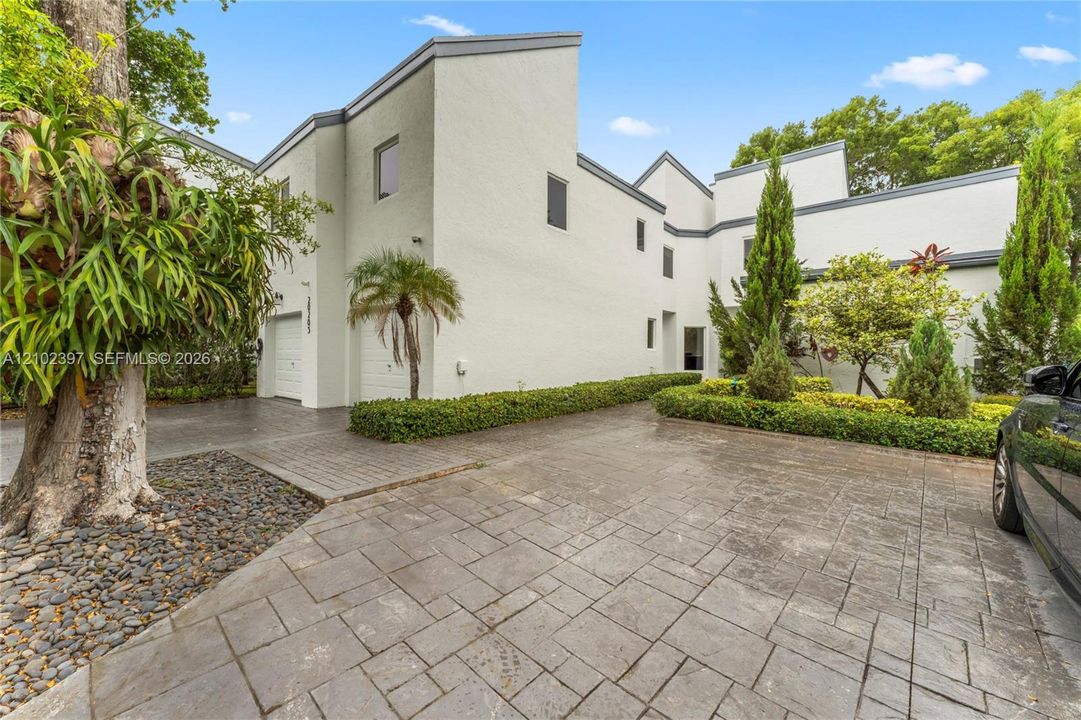 En Venta: $1,800,000 (5 camas, 5 baños, 4881 Pies cuadrados)