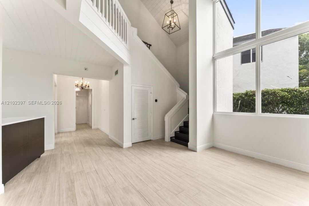 En Venta: $1,800,000 (5 camas, 5 baños, 4881 Pies cuadrados)