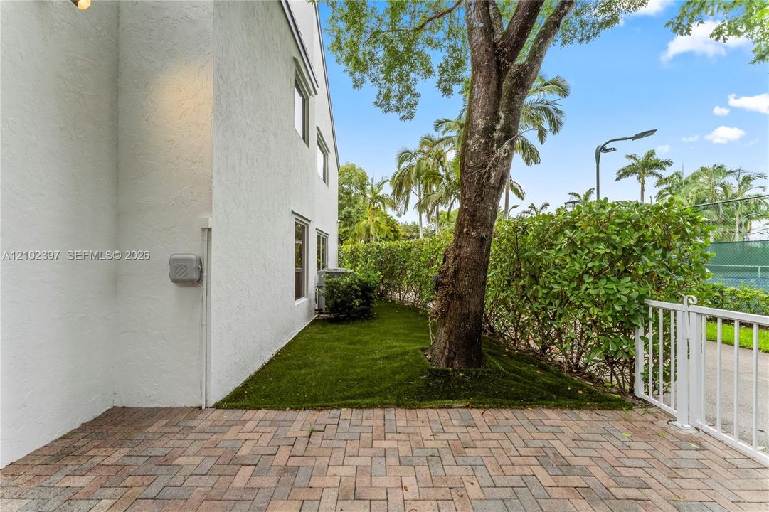 En Venta: $1,800,000 (5 camas, 5 baños, 4881 Pies cuadrados)