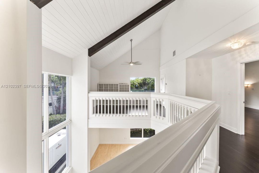En Venta: $1,800,000 (5 camas, 5 baños, 4881 Pies cuadrados)