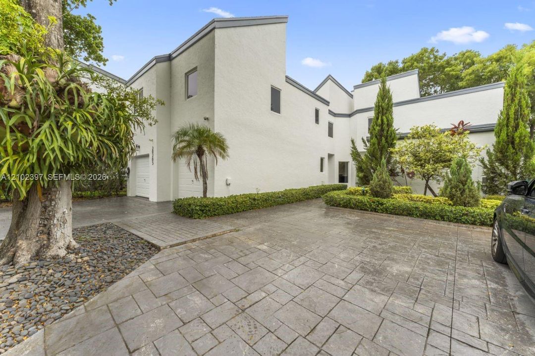 En Venta: $1,800,000 (5 camas, 5 baños, 4881 Pies cuadrados)