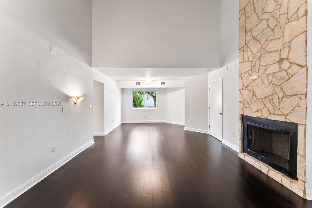 En Venta: $1,800,000 (5 camas, 5 baños, 4881 Pies cuadrados)