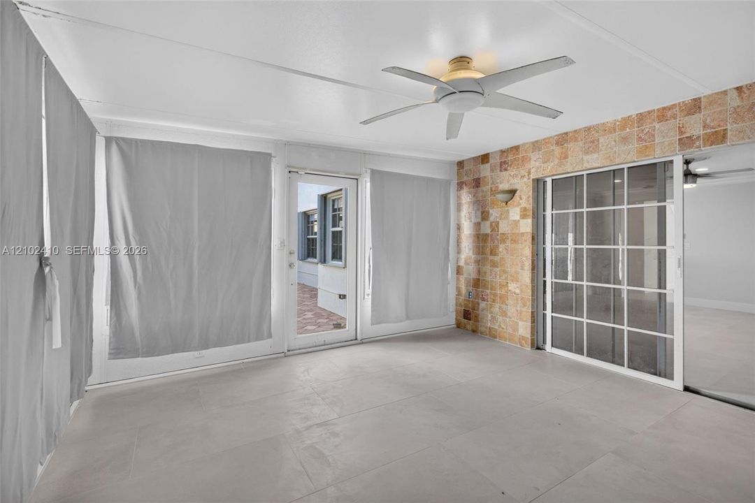En Venta: $950,000 (5 camas, 4 baños, 2466 Pies cuadrados)