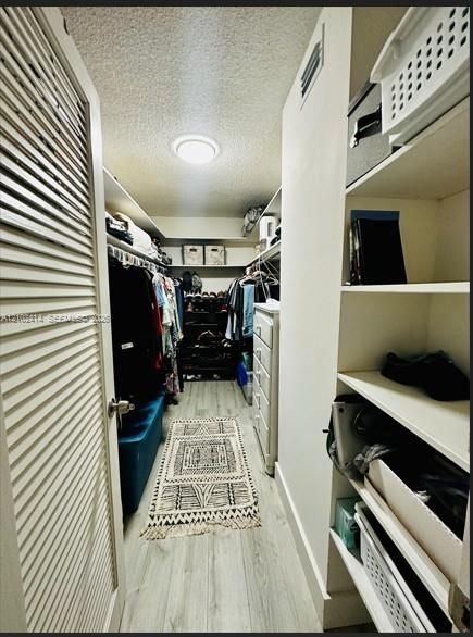 В аренду: $3,000 (2 спален, 2 ванн, 1450 Квадратных фут)