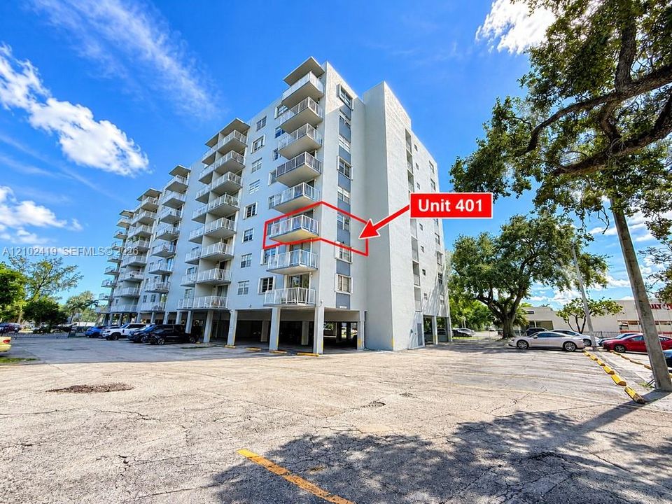 For Rent: $2,100 (1 beds, 1 baths, 900 Square Feet)