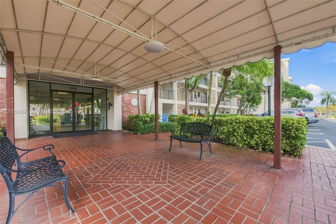 В аренду: $3,000 (3 спален, 2 ванн, 1390 Квадратных фут)