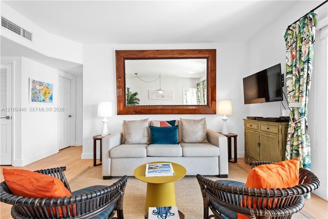 En Venta: $875,000 (2 camas, 2 baños, 946 Pies cuadrados)