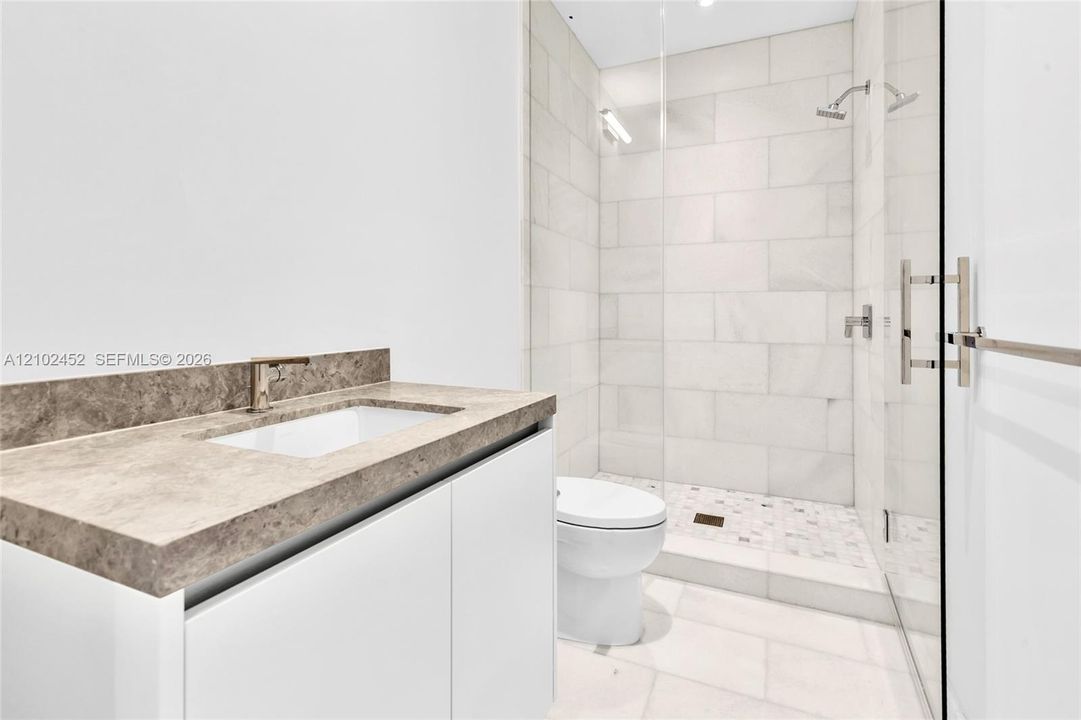В аренду: $9,500 (2 спален, 2 ванн, 1583 Квадратных фут)